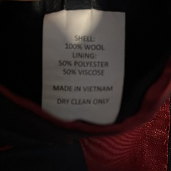 Daniel Hechter 2 button suit. 50 coat 45 pant. Dark brown w/ blue pinstripe - Picture 6 of 14